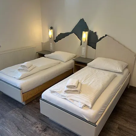 Aparthotel Margarethenbad 4*