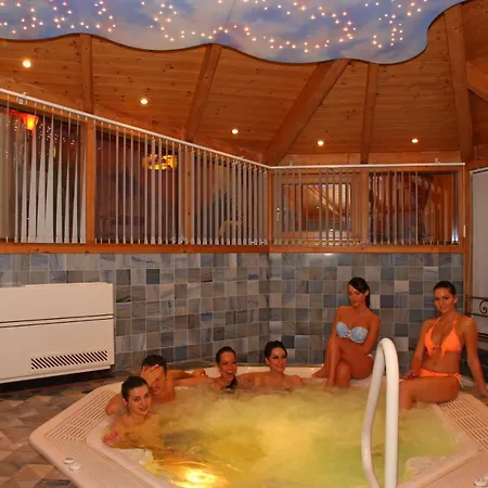Aparthotel Margarethenbad 4*
